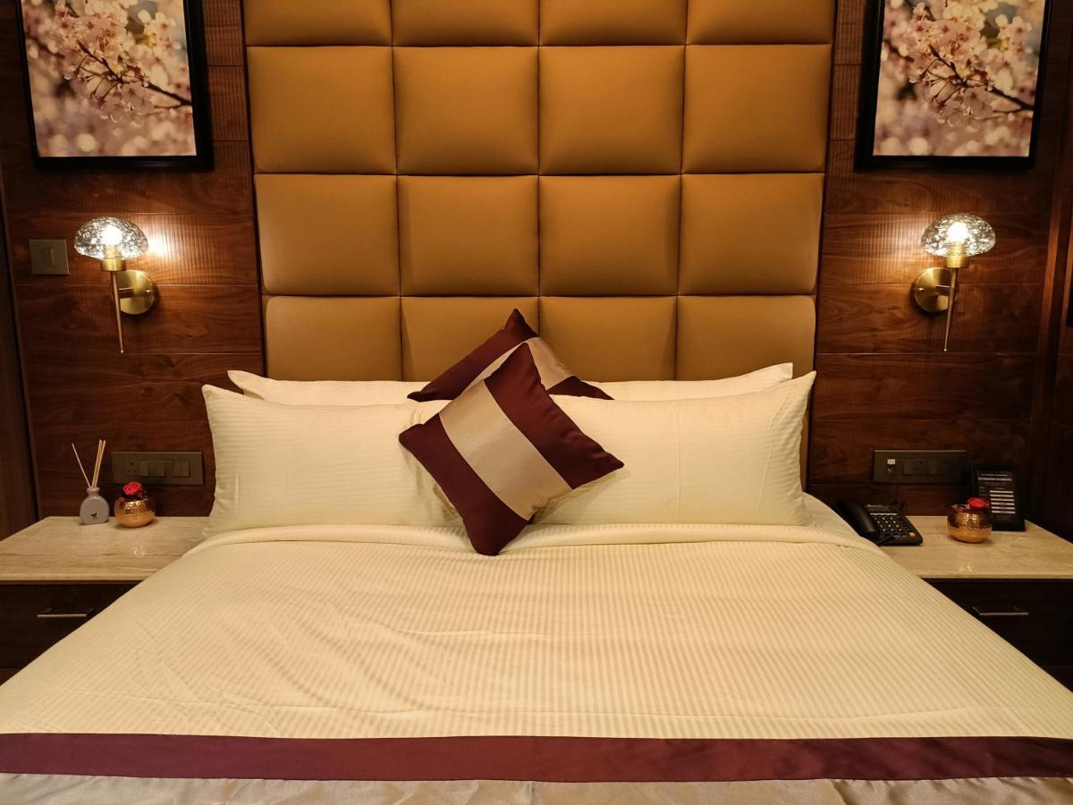 Retrieve Health & Wellness Otel Kochi Dış mekan fotoğraf