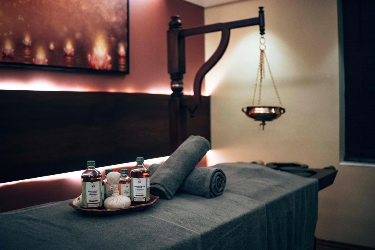 Retrieve Health & Wellness Otel Kochi Dış mekan fotoğraf